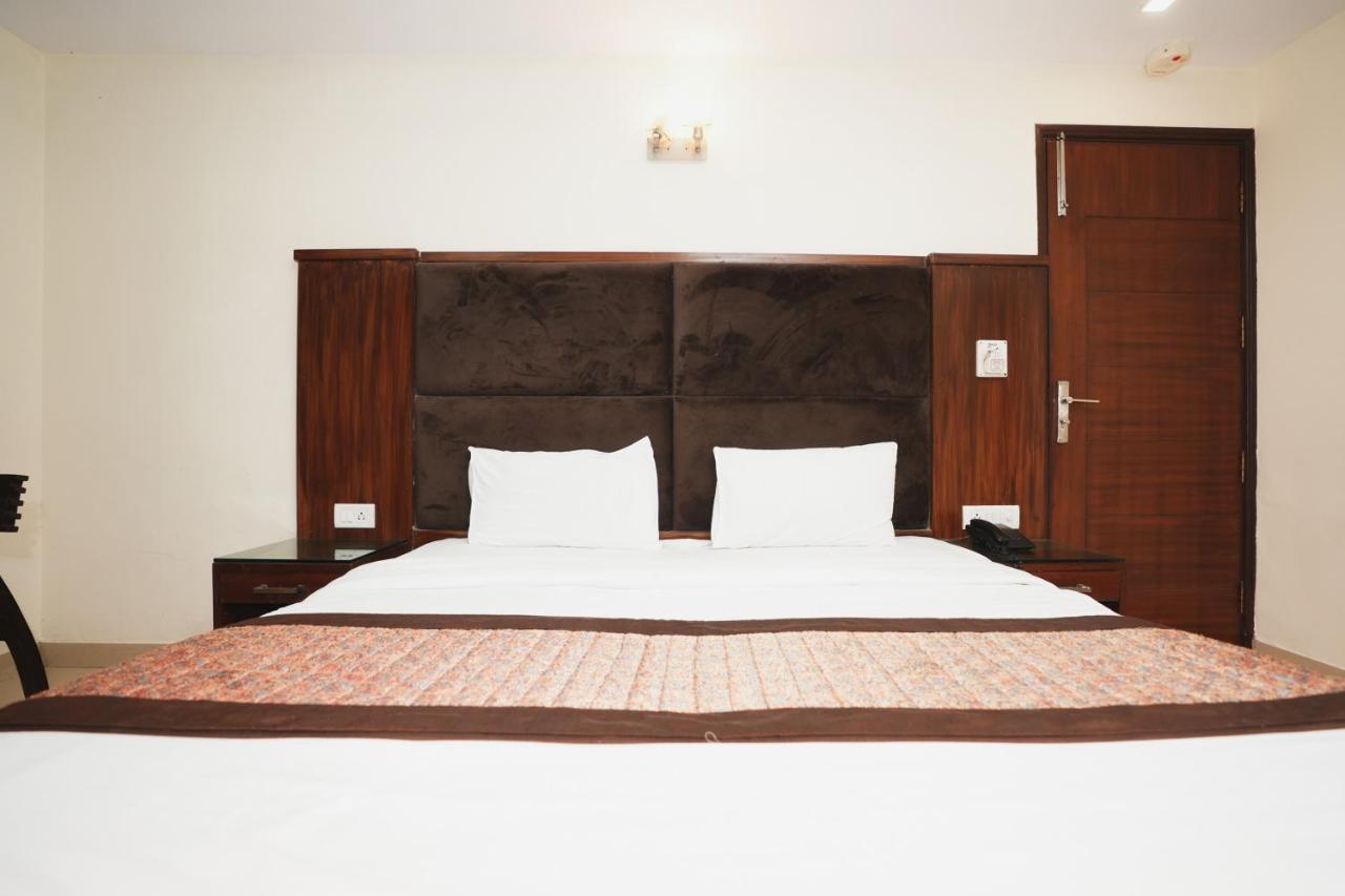 Hotel High 5 Land 델리 외부 사진
